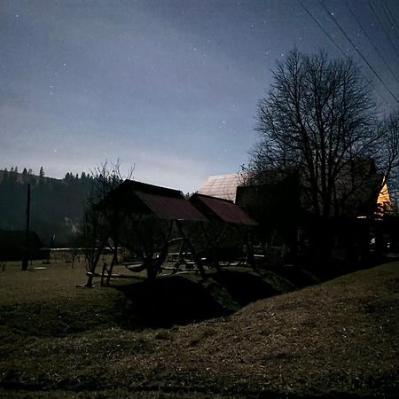 Hotel Gostynna Rodyna Izky Exteriér fotografie