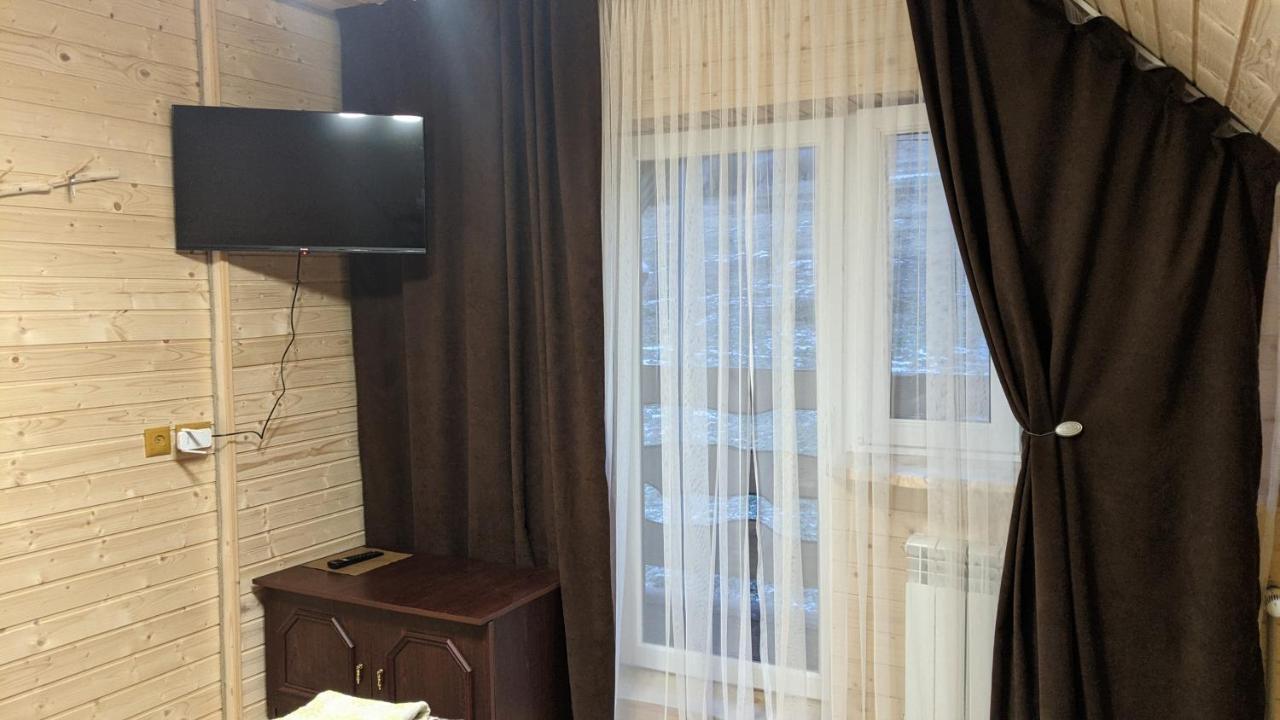 Hotel Gostynna Rodyna Izky Exteriér fotografie