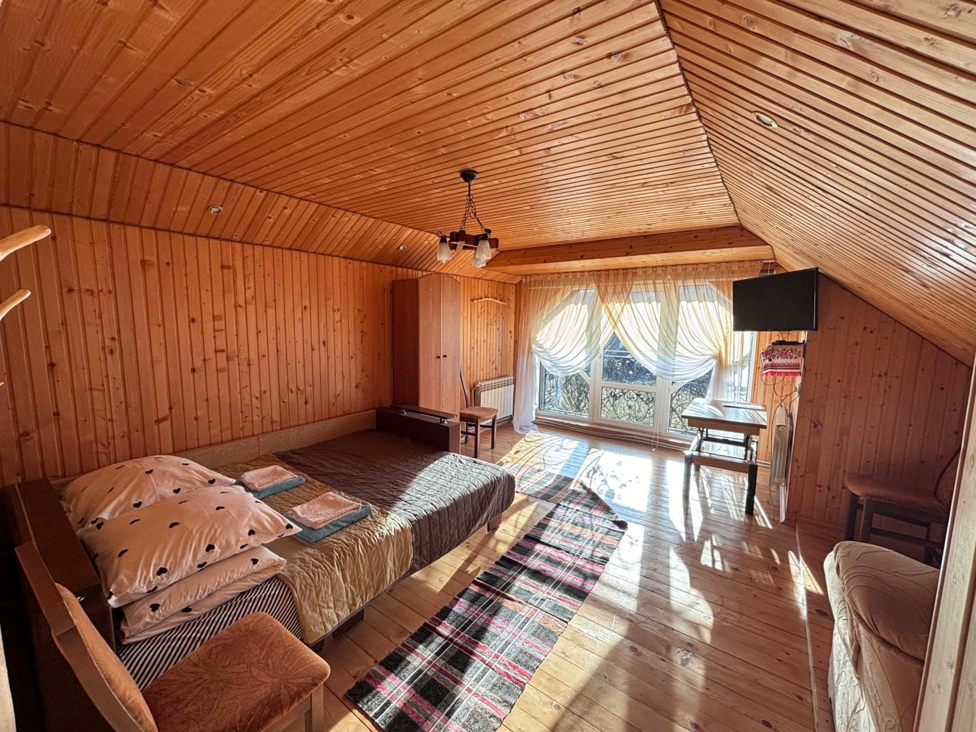 Hotel Gostynna Rodyna Izky Exteriér fotografie