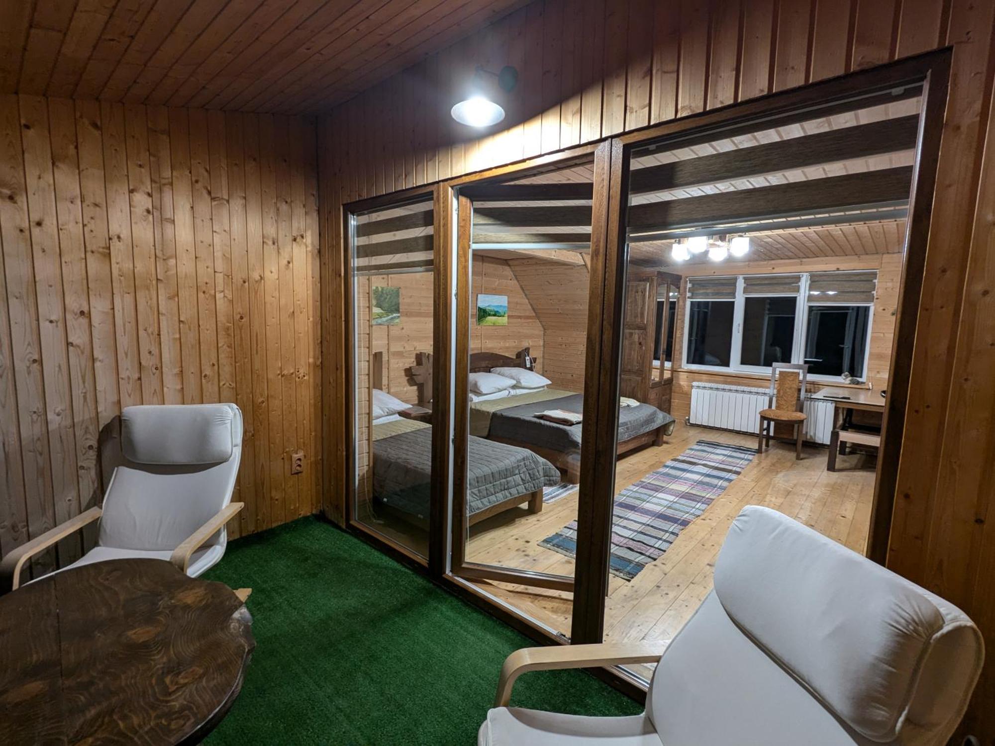 Hotel Gostynna Rodyna Izky Exteriér fotografie